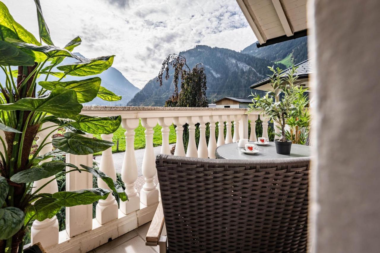 Gaestehaus Wiesengrund & Apart Sporer Mayrhofen Exterior foto