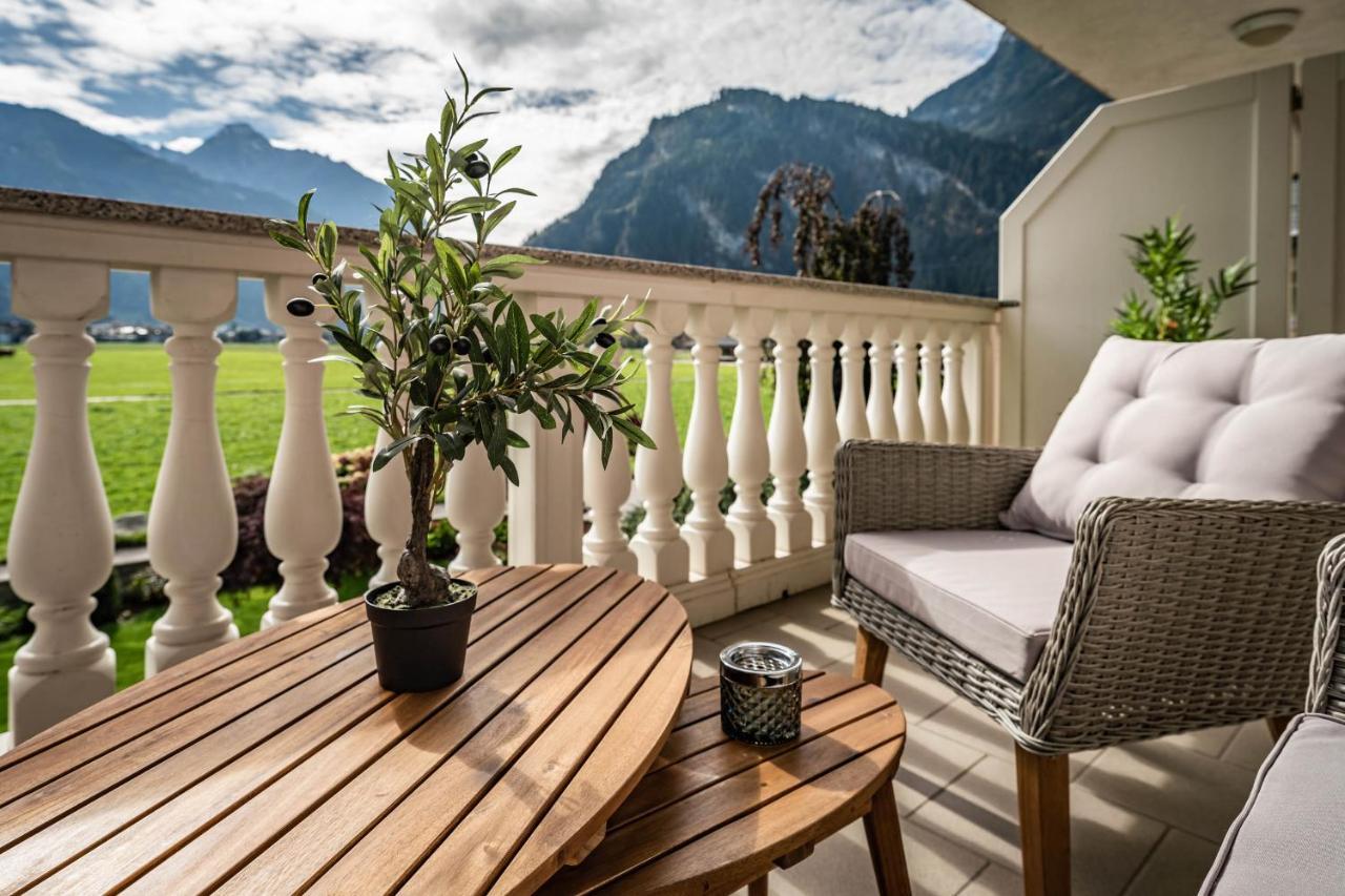 Gaestehaus Wiesengrund & Apart Sporer Mayrhofen Exterior foto