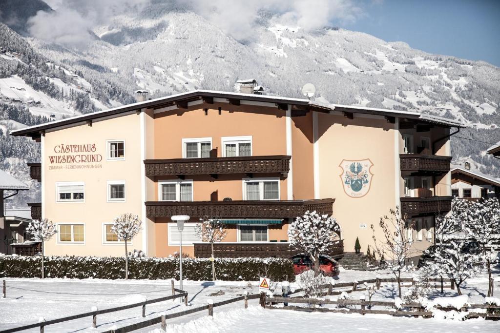 Gaestehaus Wiesengrund & Apart Sporer Mayrhofen Exterior foto